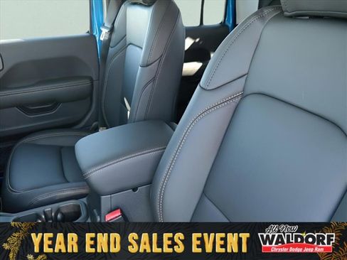 New 2025 Jeep Gladiator Sport image 9