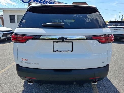 Used 2023 Chevrolet Traverse LT AWD/4WD image 4