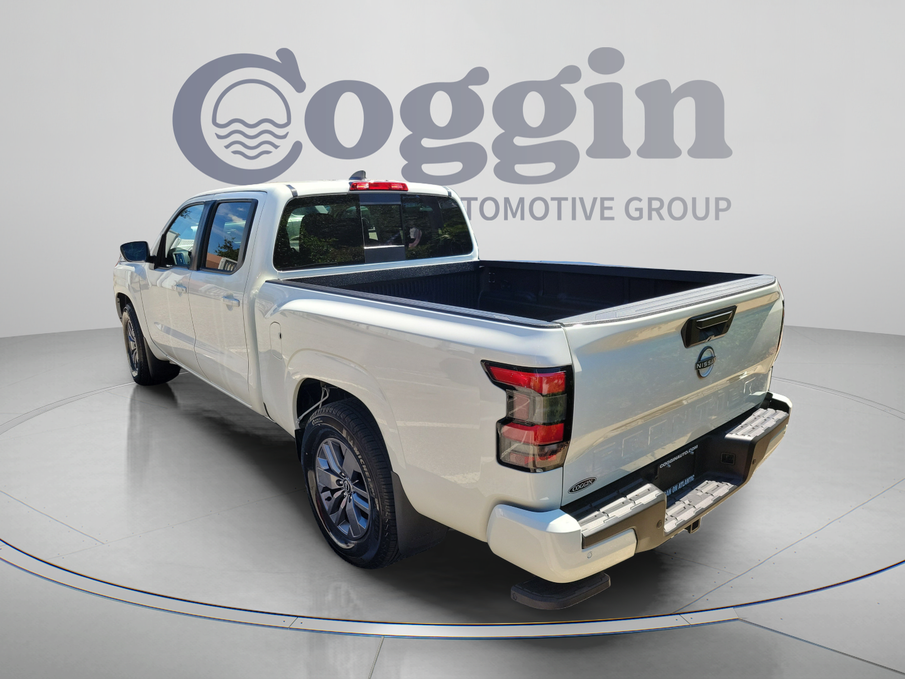 Used 2026 Nissan Frontier SV w/ All-Weather Content Package RWD image 3
