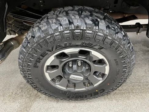 Used 2024 Ford F350 Platinum w/ Tremor Off-Road Package AWD/4WD image 17