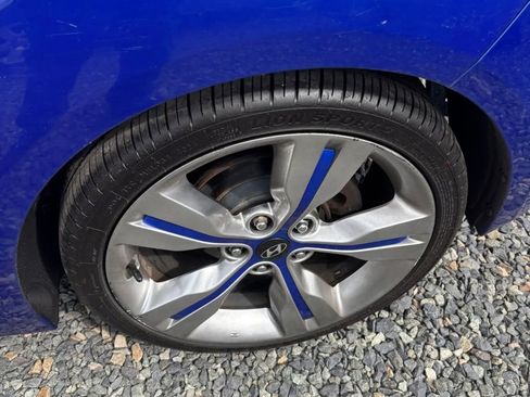 Used 2012 Hyundai Veloster w/ Style Pkg FWD image 33