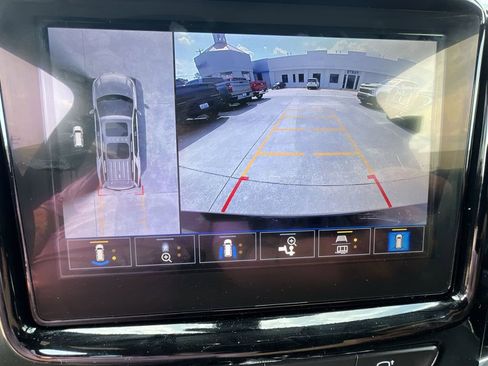 Certified 2023 Chevrolet Traverse Premier w/ LPO, Floor Liner Package image 18