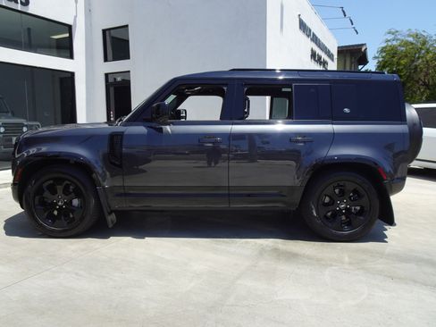 Used 2023 Land Rover Defender 110 X-Dynamic SE AWD/4WD image 3
