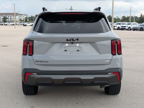Certified 2025 Kia Sorento X-Line EX AWD/4WD image 7