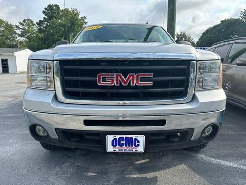 Used 2010 GMC Sierra 1500 SLE w/ Power Pack Plus AWD/4WD image 2