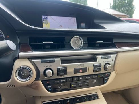 Used 2013 Lexus ES 350 FWD image 18