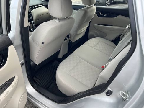 Used 2019 Nissan Rogue Sport SV w/ Technology Package AWD/4WD image 19