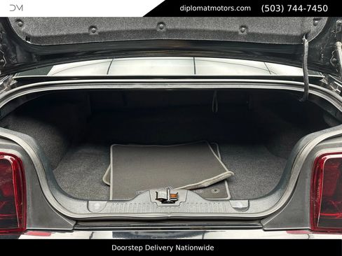 Used 2012 Ford Mustang Shelby GT500 w/ SVT Performance Pkg image 41