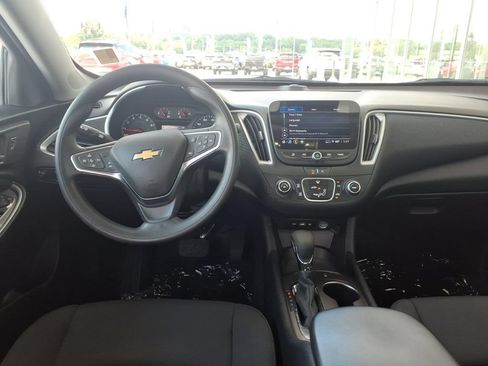 Used 2024 Chevrolet Malibu LS w/ Driver Confidence Package FWD image 18