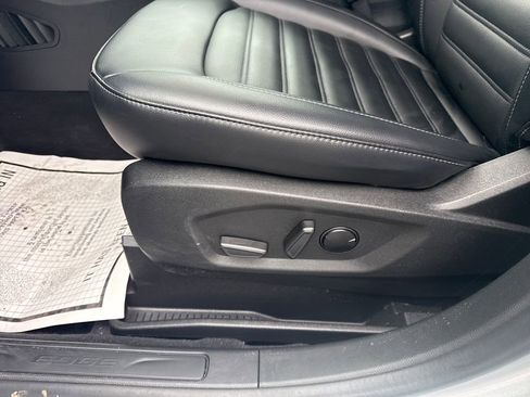 Used 2024 Ford Edge SEL w/ Convenience Package image 22