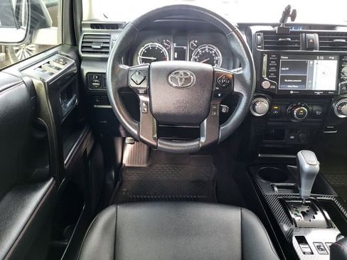 Used 2020 Toyota 4Runner TRD Off-Road Premium w/ Moonroof Package AWD/4WD image 25