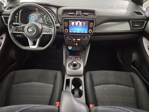 Used 2022 Nissan Leaf S image 15