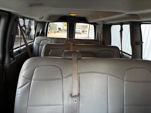Used 2014 GMC Savana 3500 LS image 11