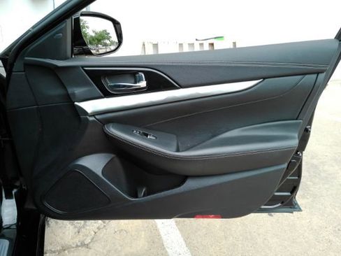 Used 2021 Nissan Maxima 3.5 SV w/ Floor Mat Group FWD image 18
