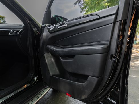 Used 2018 Mercedes-Benz GLE 350 image 31