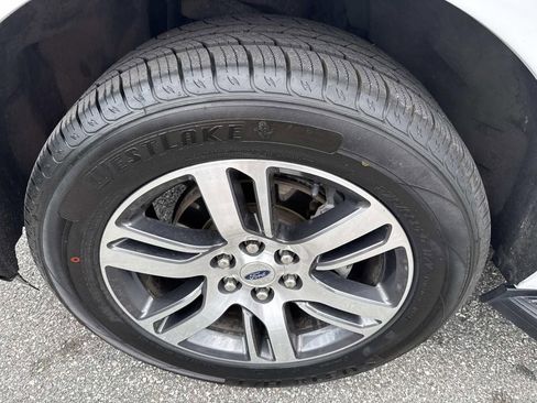 Used 2024 Ford Expedition Limited RWD image 12