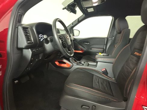 Used 2023 Nissan Frontier PRO-4X w/ Technology Package AWD/4WD image 12