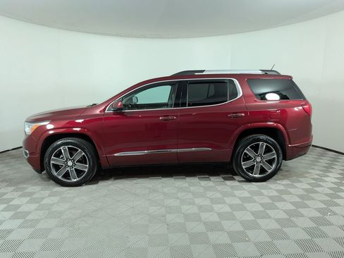 Used 2017 GMC Acadia Denali w/ Technology Package FWD image 6