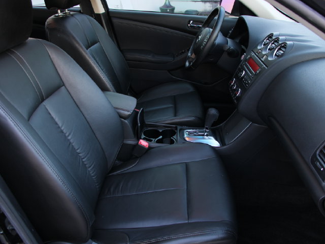 Used 2011 Nissan Altima 2.5 SL w/ 2.5SL Pkg FWD image 30