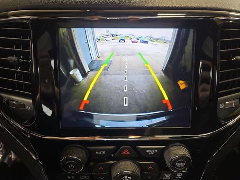 Used 2019 Jeep Grand Cherokee Limited w/ Luxury Group II image 27