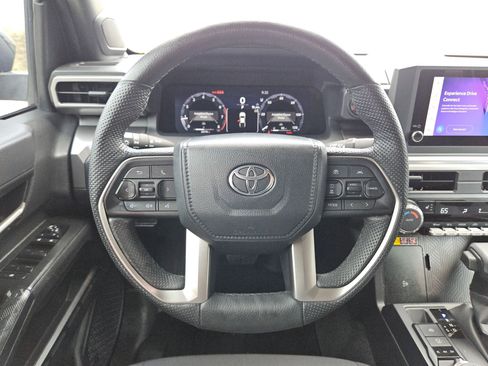 Used 2024 Toyota Tacoma TRD Off-Road w/ TRD Off Road Upgrade Package AWD/4WD image 20