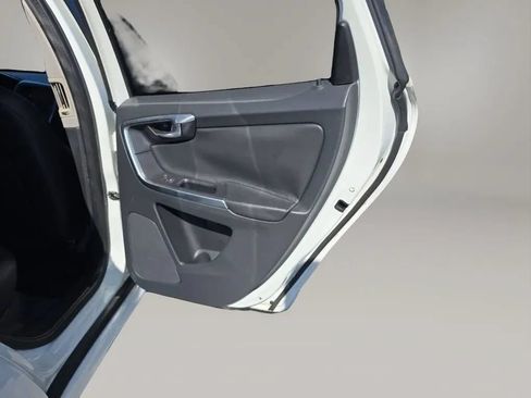 Used 2015 Volvo XC60 T5 Premier FWD image 40