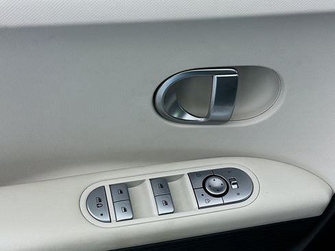 Used 2024 Hyundai Ioniq 5 SEL RWD image 15