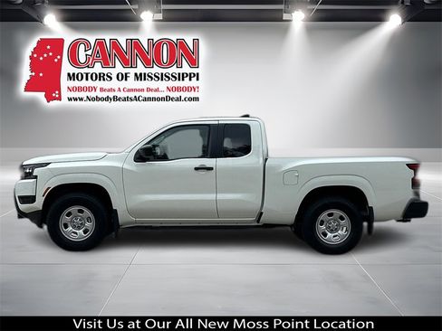 New 2026 Nissan Frontier S image 2