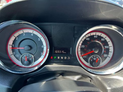 Used 2018 Dodge Grand Caravan SXT FWD image 33
