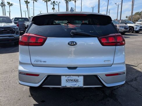 Used 2018 Kia Niro FE image 5