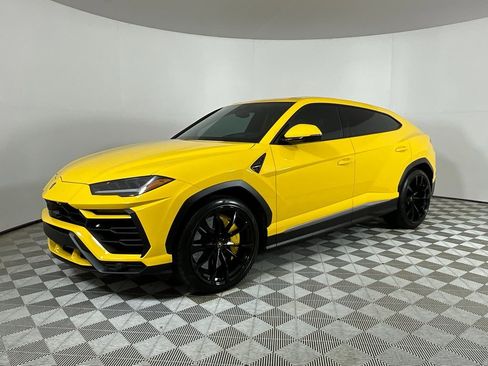 Used 2022 Lamborghini Urus image 1