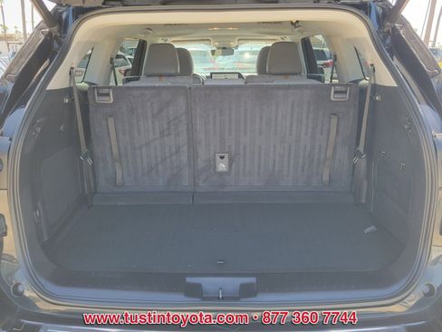 Used 2023 Toyota Highlander Bronze Edition w/ Protection Package #3 (TMS) FWD image 14