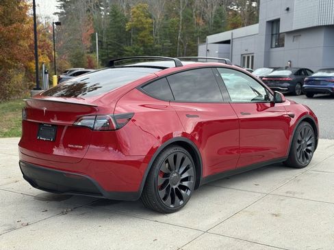 Used 2022 Tesla Model Y Performance image 9