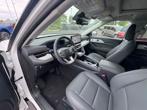 New 2026 Ford Explorer Active w/ Active Comfort Package AWD/4WD image 8
