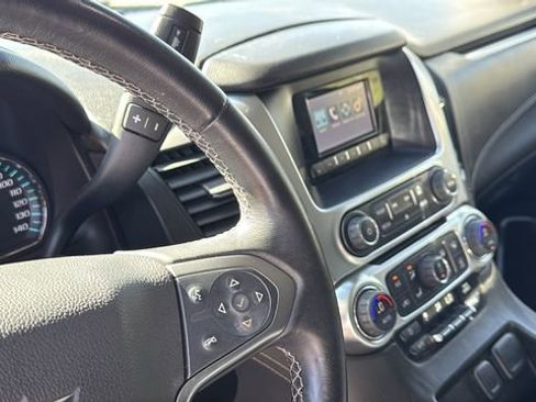Used 2015 Chevrolet Suburban LS image 19