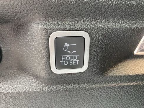 New 2025 Jeep Grand Cherokee L Limited w/ Black Appearance Package image 19