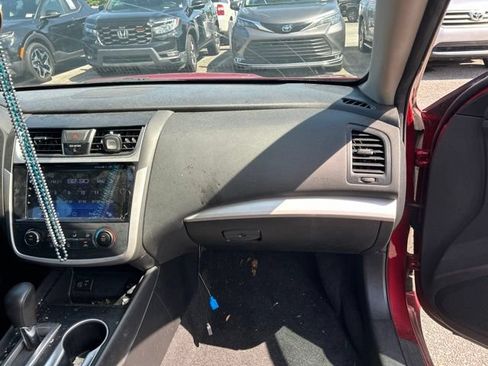 Used 2018 Nissan Altima 2.5 S w/ S Convenience Package FWD image 13
