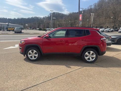 Used 2019 Jeep Compass Latitude image 4