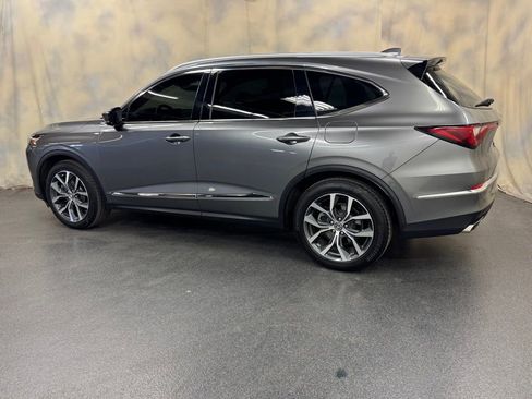 Used 2023 Acura MDX SH-AWD w/ Technology Package image 4