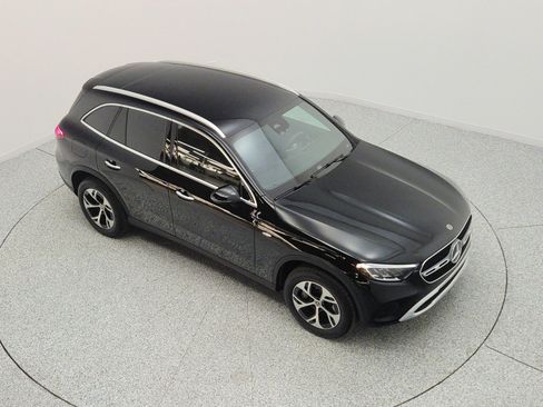 Used 2025 Mercedes-Benz GLC 350e 4MATIC image 24
