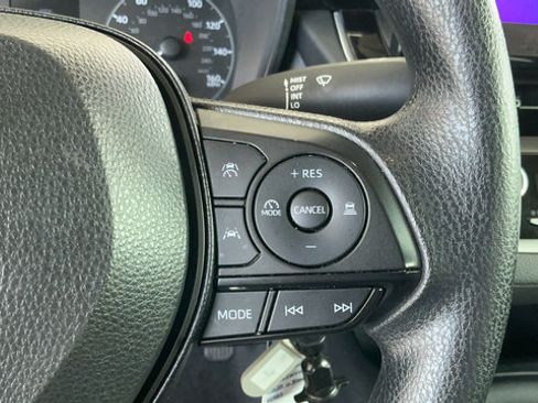 Used 2024 Toyota Corolla LE FWD image 12