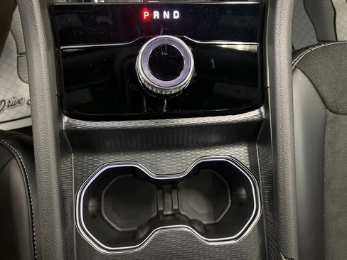 New 2025 Jeep Grand Cherokee Altitude image 13