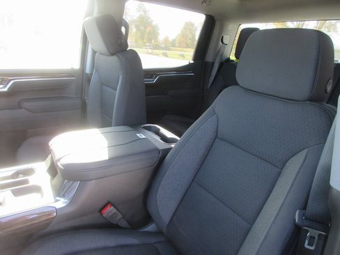 New 2026 GMC Sierra 1500 Elevation image 14