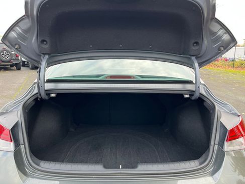 Used 2025 Hyundai Elantra SEL image 30