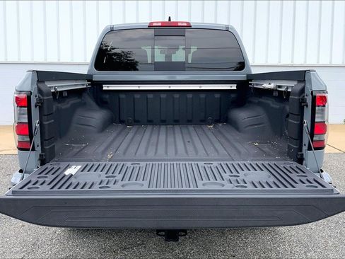 Used 2023 Nissan Frontier PRO-4X w/ Pro Convenience Package AWD/4WD image 40