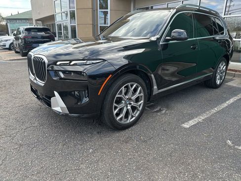 Used 2023 BMW X7 xDrive40i image 1