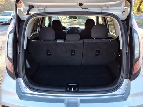 Used 2017 Kia Soul image 25