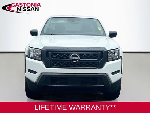 Used 2024 Nissan Frontier S image 2