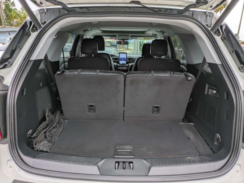 Used 2023 Ford Explorer Limited w/ Limited Technology Package RWD image 13