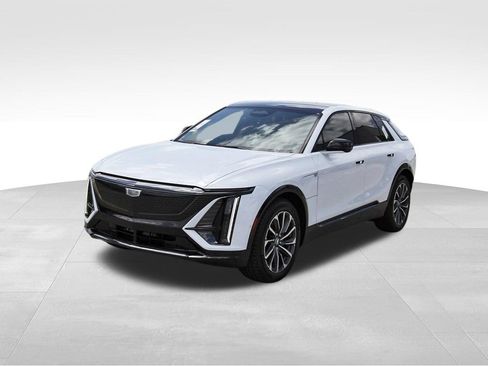 New 2027 Cadillac Lyriq Sport AWD/4WD image 2